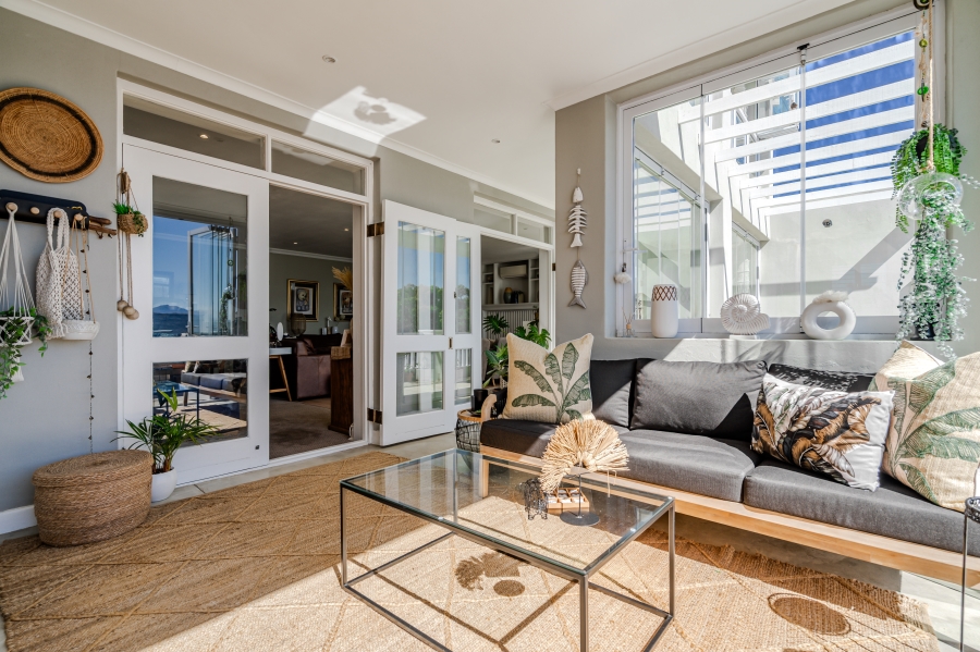 4 Bedroom Property for Sale in Simons Kloof Western Cape